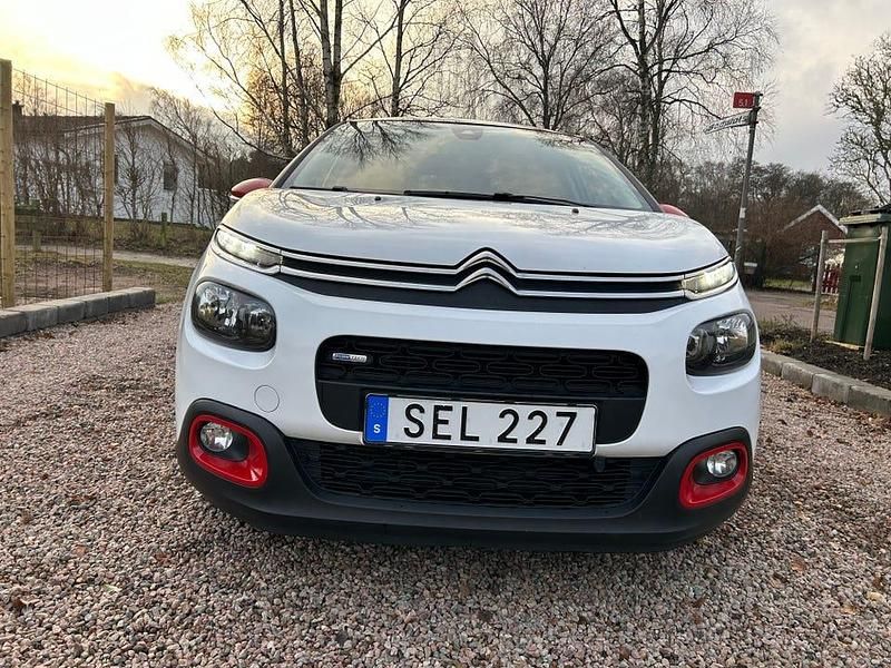 Begagnad 2017 Citroën C3 PureTech Halvkombi | 77 000 kr (Marknadspris) - Bild 1/4