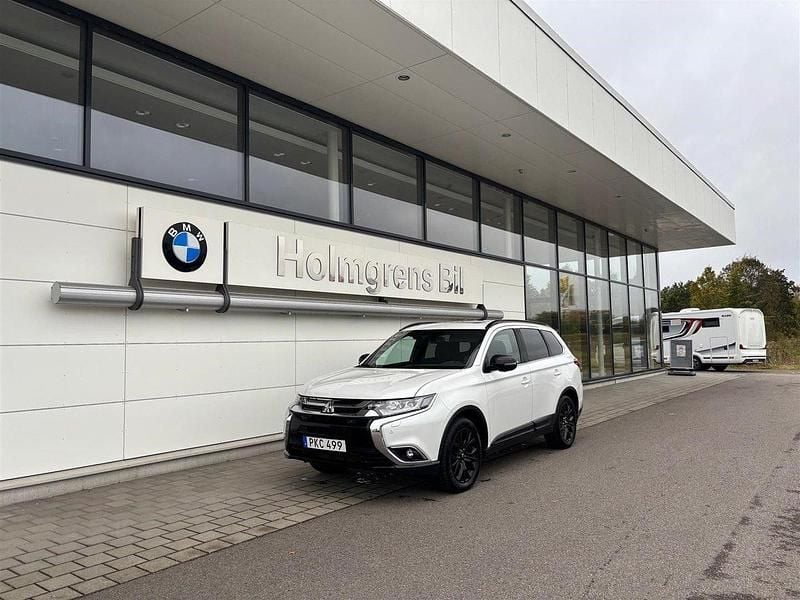 Vit Begagnad 2018 Mitsubishi Outlander Edition SUV | 239 900 kr (Marknadspris) - Bild 1/4