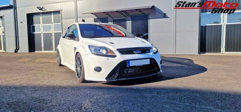 Begagnad Ford Focus RS 305 HK (224 kW) 2010 Vit Halvkombi