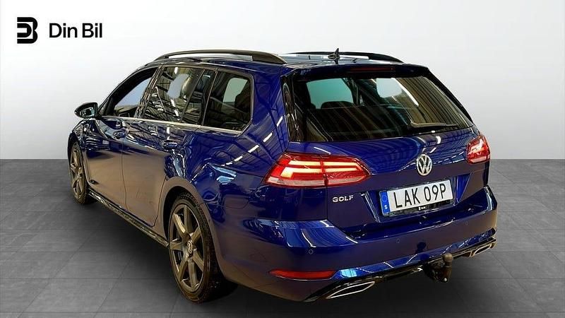 Begagnad VW Golf VII R-line 150 HK (110 kW) 2019 Mörkblå Kombi