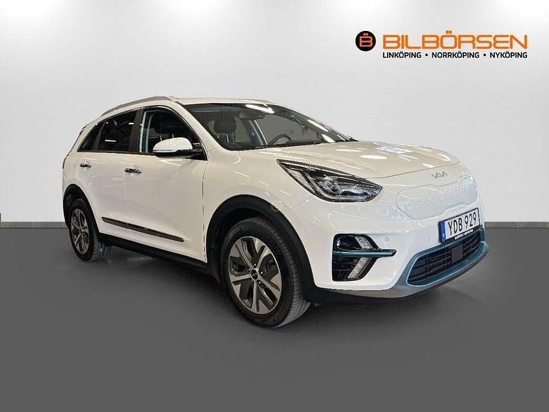 Begagnad Kia e-Niro Advance 150 kW (204 HK) 2022 Vit SUV
