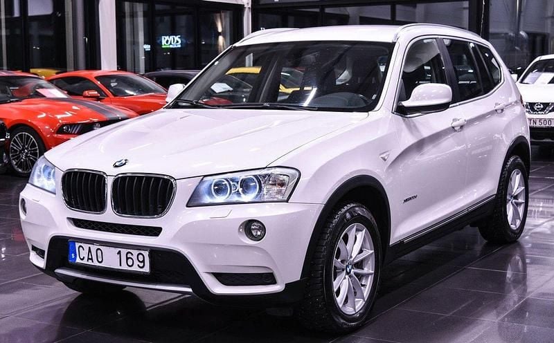 Vit Begagnad 2013 BMW X3 SUV | 129 900 kr (Bra pris) - Bild 1/4