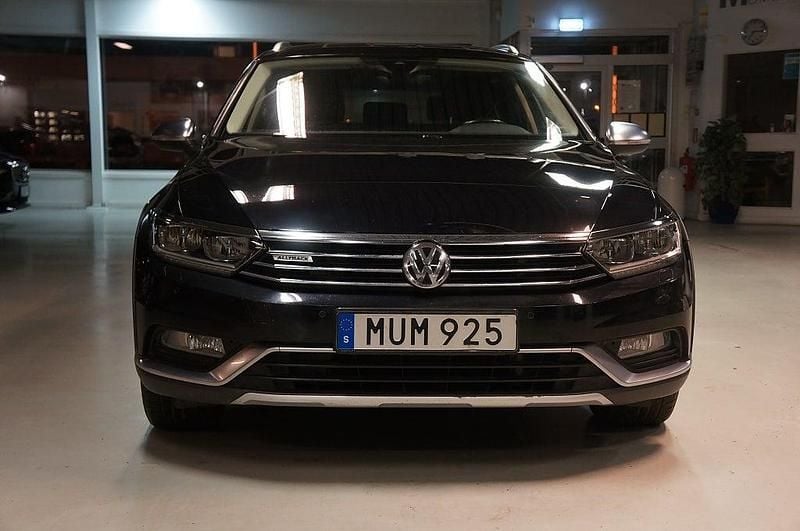 Begagnad VW Passat Alltrack 190 HK (139 kW) 2018 Svart Kombi
