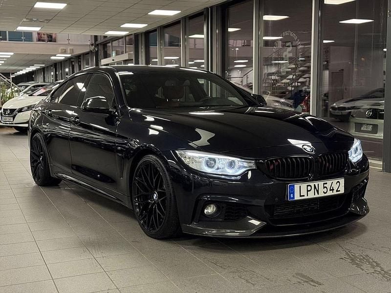 Svart Begagnad 2015 BMW 435 Gran Coupé M Performance Sportkupé | 289 900 kr (Marknadspris) - Bild 1/4