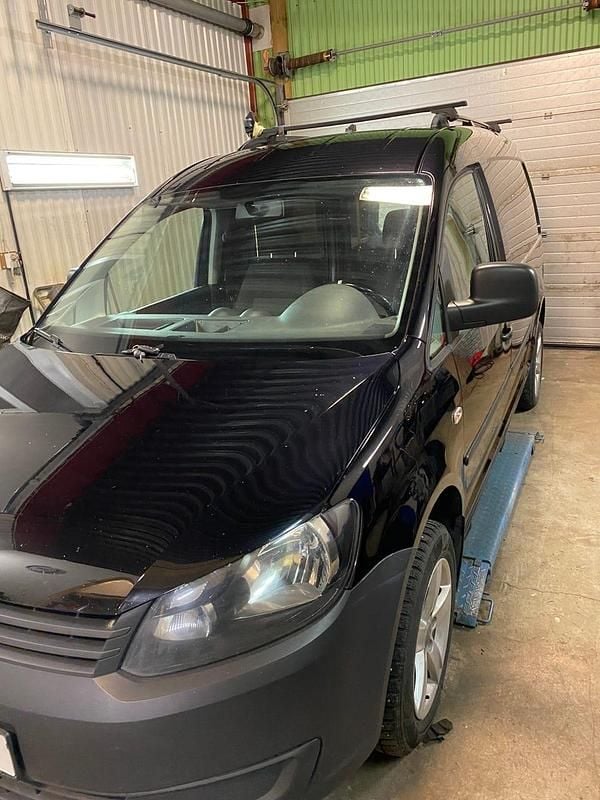 Begagnad 2015 VW Caddy Maxi Minibuss | 95 800 kr (Bra pris) - Bild 1/4