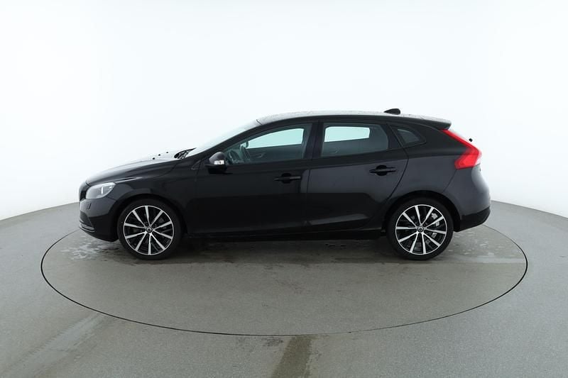 Begagnad Volvo V40 Kinetic 121 HK (88 kW) 2016 Svart Kombi