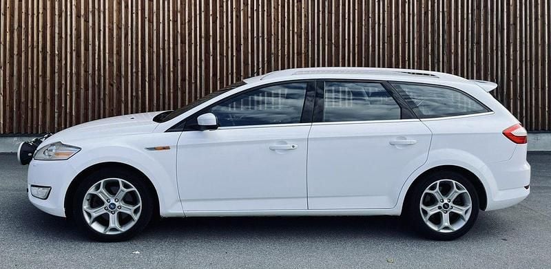 Vit Begagnad 2010 Ford Mondeo Titanium X Kombi | 45 000 kr - Bild 1/4