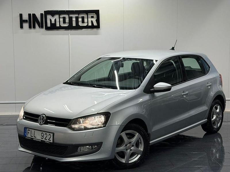 Begagnad VW Polo 90 HK (66 kW) 2013 Silver Halvkombi