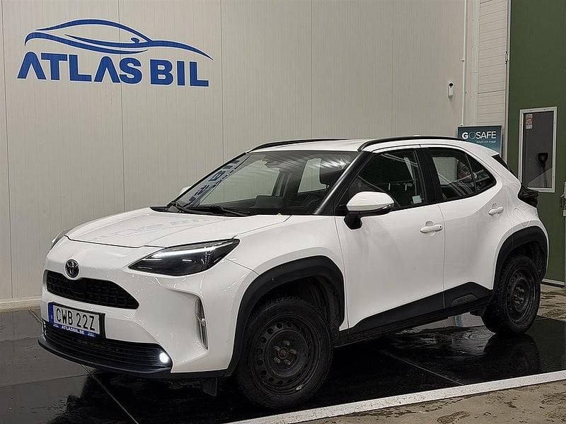 Vit Begagnad 2023 Toyota Yaris Cross Active SUV | 259 900 kr (Superpris) - Bild 1/4