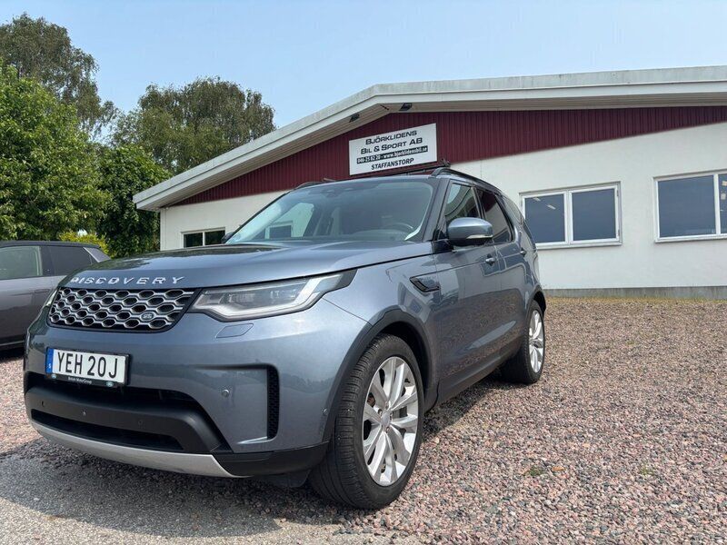 Blå Begagnad 2021 Land Rover Discovery 5 SUV | 569 000 kr (Marknadspris) - Bild 1/4