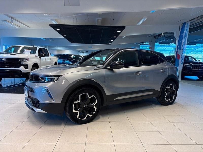 Grå Begagnad 2021 Opel Mokka-e Ultimate SUV | 239 000 kr (Dyr) - Bild 1/4