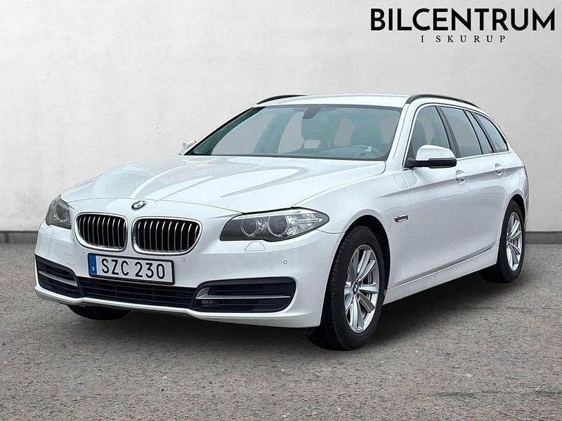 Vit Begagnad 2014 BMW 520 Kombi | 89 900 kr (Marknadspris) - Bild 1/4