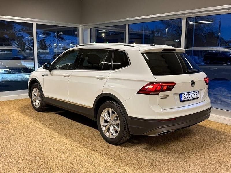 Begagnad VW Tiguan Allspace SE 190 HK (139 kW) 2019 Vit SUV