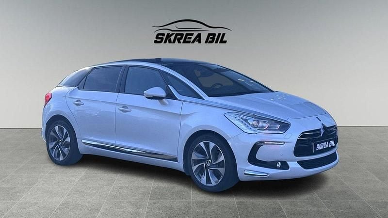 Vit Begagnad 2013 Citroën DS5 Halvkombi | 89 900 kr - Bild 1/4