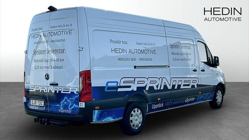 Begagnad Mercedes E-Sprinter 150 kW (204 HK) 2024 Vit Van