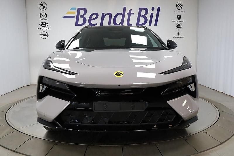 Ny Lotus Eletre 450 kW (612 HK) 2025 Kaimu grey SUV