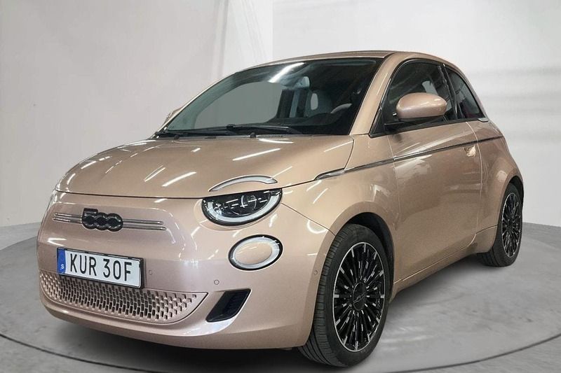 Röd Begagnad 2021 Fiat 500e | 209 000 kr - Bild 1/4