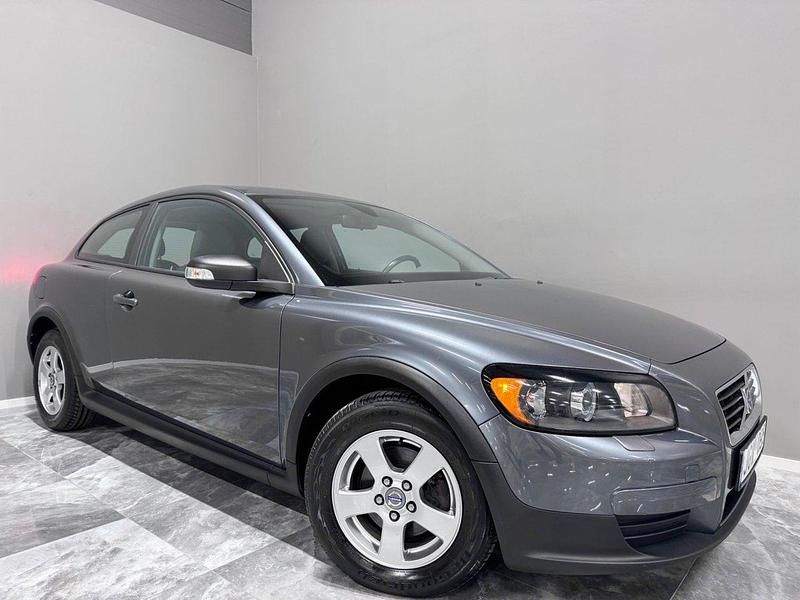 Grå Begagnad 2007 Volvo C30 Halvkombi | 59 900 kr (Lite dyr) - Bild 1/4