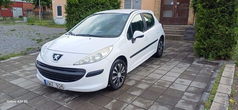 Vit Begagnad 2009 Peugeot 207 Halvkombi | 28 000 kr (Marknadspris) - Bild 1/4