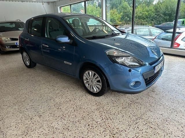 Begagnad Renault Clio R.S. 75 HK (55 kW) 2010 Blå Halvkombi