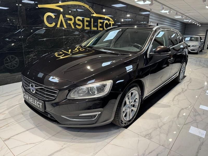 Svart Begagnad 2016 Volvo V60 Summum Kombi | 149 900 kr (Marknadspris) - Bild 1/4