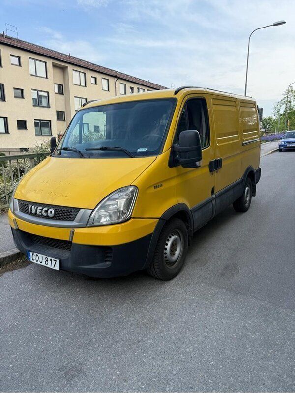 Gul Begagnad 2011 Iveco Daily Van | 55 000 kr (Superpris) - Bild 1/4