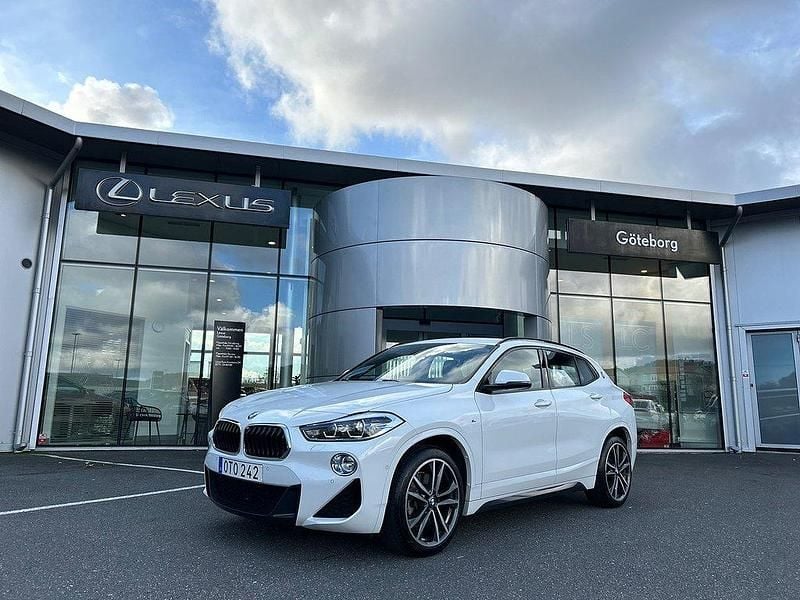 Vit Begagnad 2019 BMW X2 M Sport SUV | 299 000 kr (Marknadspris) - Bild 1/4