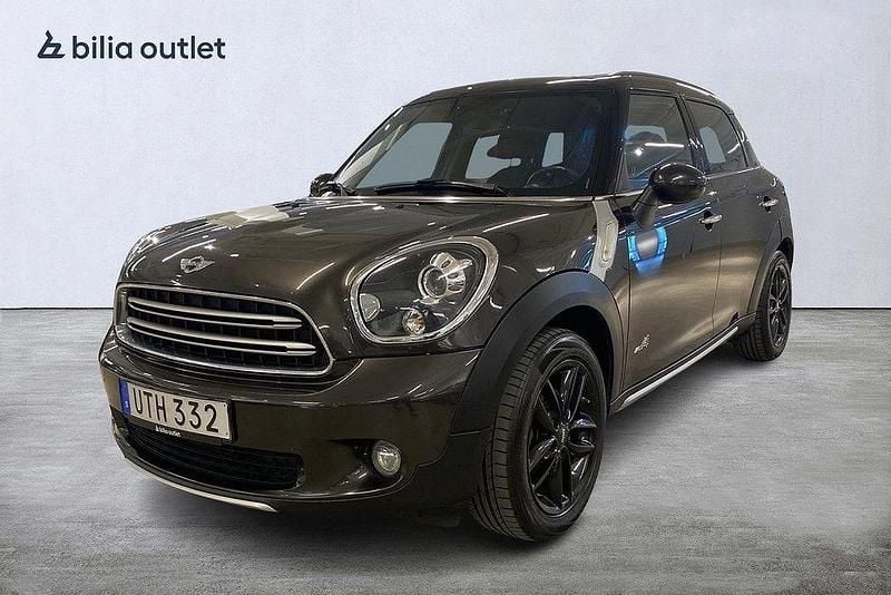 Grå Begagnad 2016 Mini Cooper D Countryman SUV | 129 900 kr (Marknadspris) - Bild 1/4