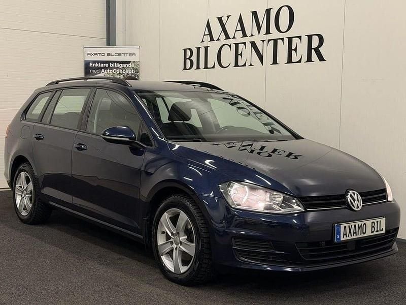 Begagnad VW Golf VII 105 HK (77 kW) 2014 Mörkblå Kombi