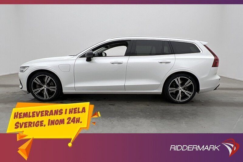 Vit Begagnad 2022 Volvo V60 Inscription Kombi | 409 800 kr (Marknadspris) - Bild 1/3