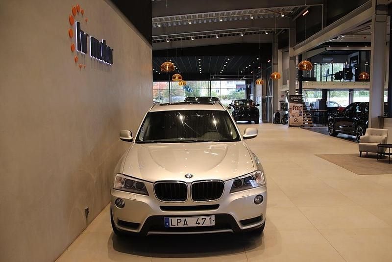 Begagnad BMW X3 184 HK (135 kW) 2011 Ljusgrå SUV