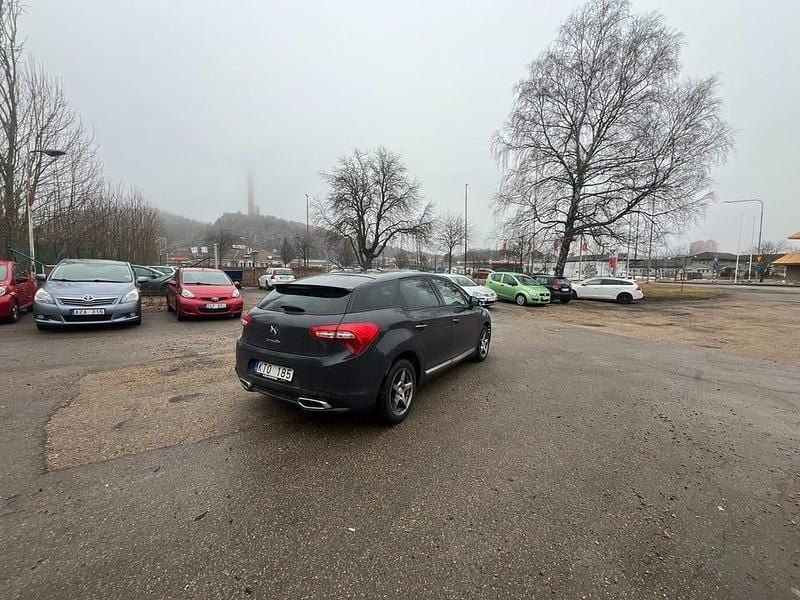 Begagnad Citroën DS5 112 HK (82 kW) 2012 Grå Halvkombi