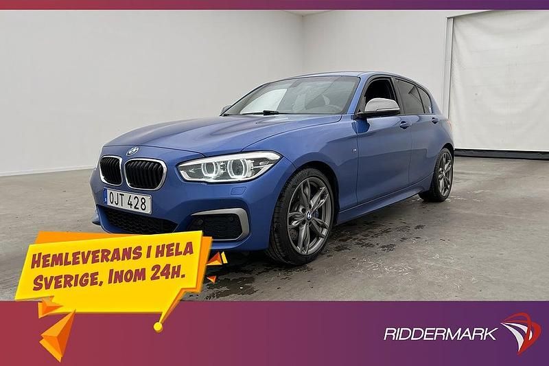 Blå Begagnad 2016 BMW M140 M Sport Halvkombi | 324 800 kr (Marknadspris) - Bild 1/3