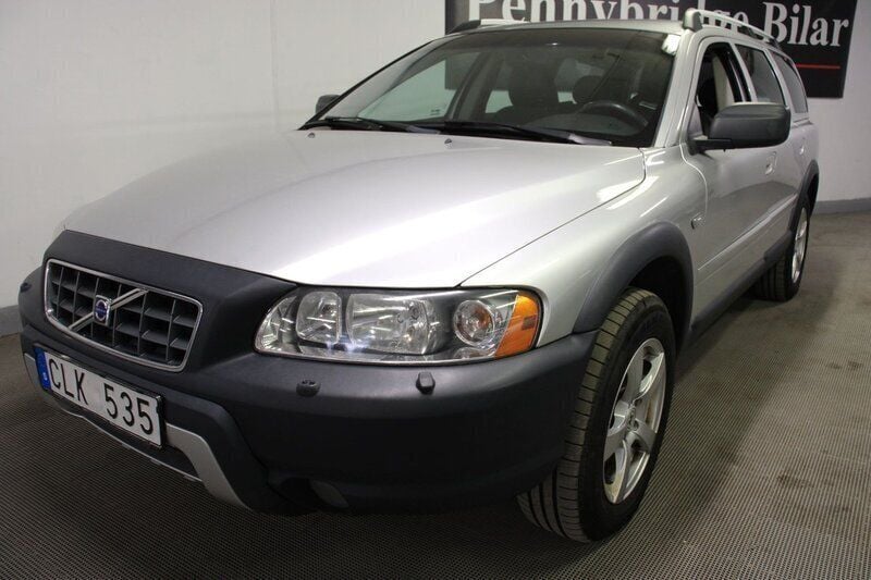 Silver Begagnad 2005 Volvo XC70 SUV | 49 000 kr (Marknadspris) - Bild 1/4