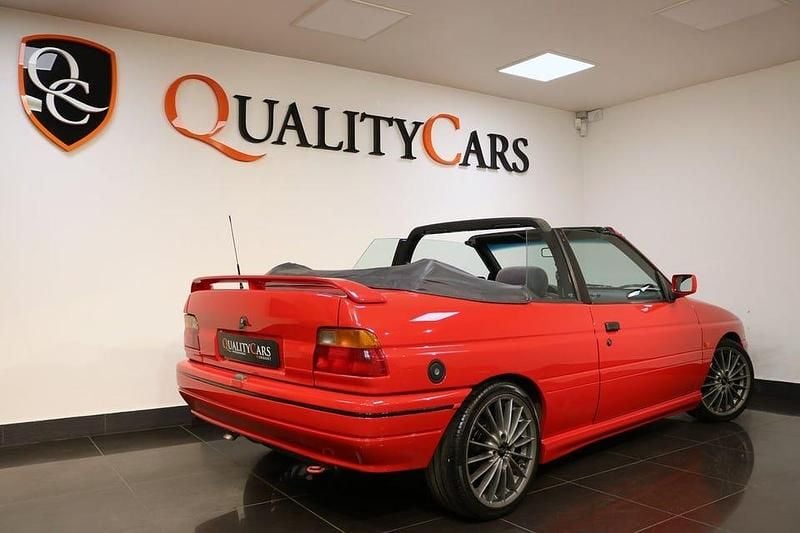 Begagnad Ford Escort 105 HK (77 kW) 1991 Röd Cab