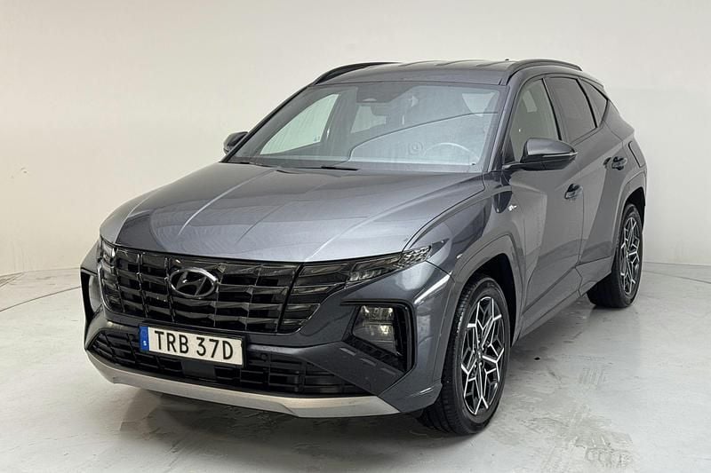 Grå Begagnad 2021 Hyundai Tucson Advanced SUV | 219 000 kr (Superpris) - Bild 1/4