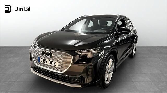 Mytsvart metallic Begagnad 2022 Audi Q4 e-tron Proline SUV | 429 900 kr (Marknadspris) - Bild 1/3
