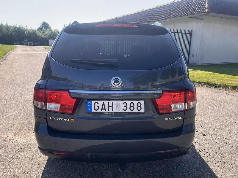 Grå Begagnad 2008 Ssangyong (KGM) Kyron SUV | 58 000 kr - Bild 1/4