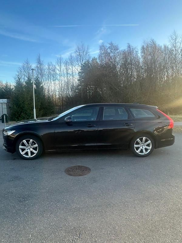 Begagnad Volvo V90 150 HK (110 kW) 2018 Kombi