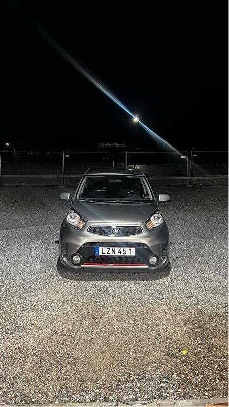 Grå Begagnad 2016 Kia Picanto Halvkombi | 52 000 kr (Superpris) - Bild 1/4
