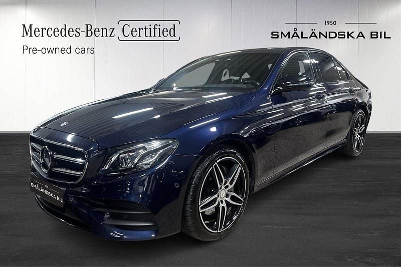 Blå Begagnad 2016 Mercedes E220 AMG Sedan | 339 000 kr (Dyr) - Bild 1/4