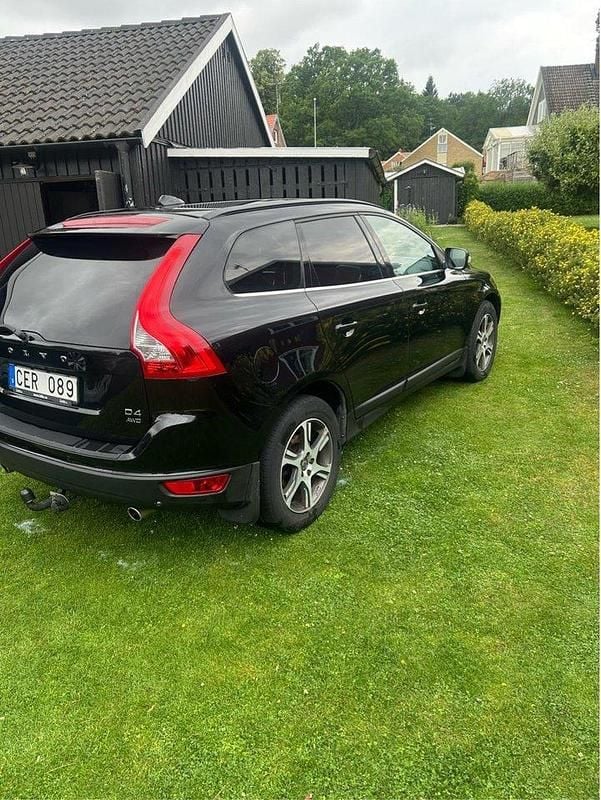 Svart Begagnad 2013 Volvo XC60 Momentum SUV | 90 000 kr (Bra pris) - Bild 1/4