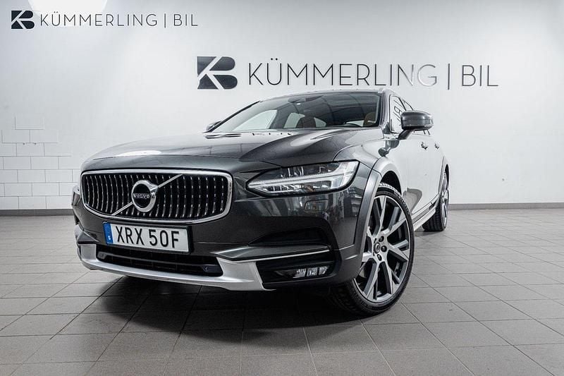 Mörkgrå Begagnad 2019 Volvo V90 CC Kombi | 324 900 kr (Marknadspris) - Bild 1/4