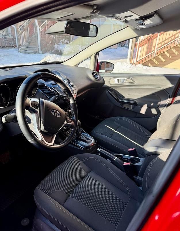 Begagnad Ford Fiesta 100 HK (73 kW) 2017