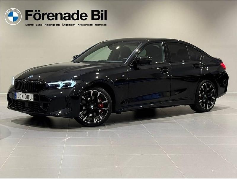 Svart sapphire metallic Begagnad 2025 BMW 330 Comfort Edition Sedan | 559 000 kr - Bild 1/4