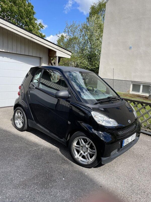 Svart Begagnad 2010 Smart ForTwo Coupé Sportkupé | 29 000 kr (Bra pris) - Bild 1/4