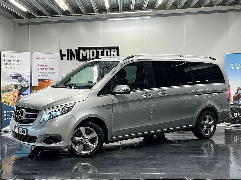 Silver Begagnad 2016 Mercedes V250 Avantgarde Minibuss | 369 900 kr (Bra pris) - Bild 1/4