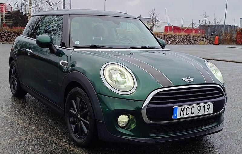 Begagnad Mini Cooper Chili 136 HK (100 kW) 2016 British racing green Halvkombi