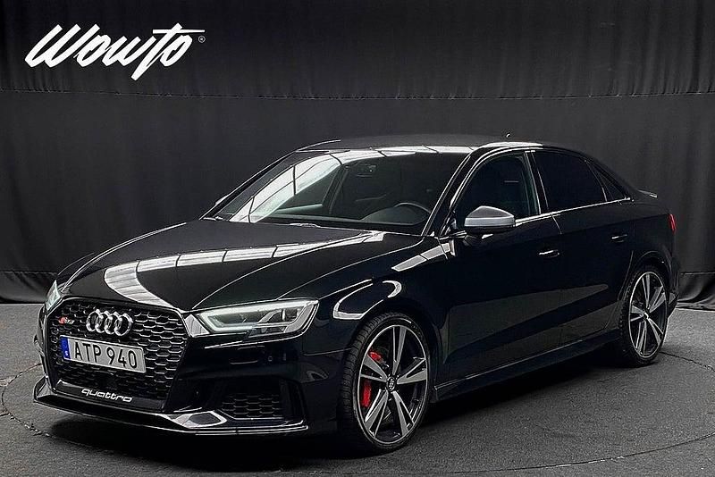 Svart Begagnad 2018 Audi RS3 Comfort Sedan | 459 800 kr (Marknadspris) - Bild 1/3