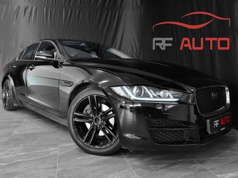 Svart Begagnad 2017 Jaguar XE Sedan | 159 900 kr (Marknadspris) - Bild 1/4